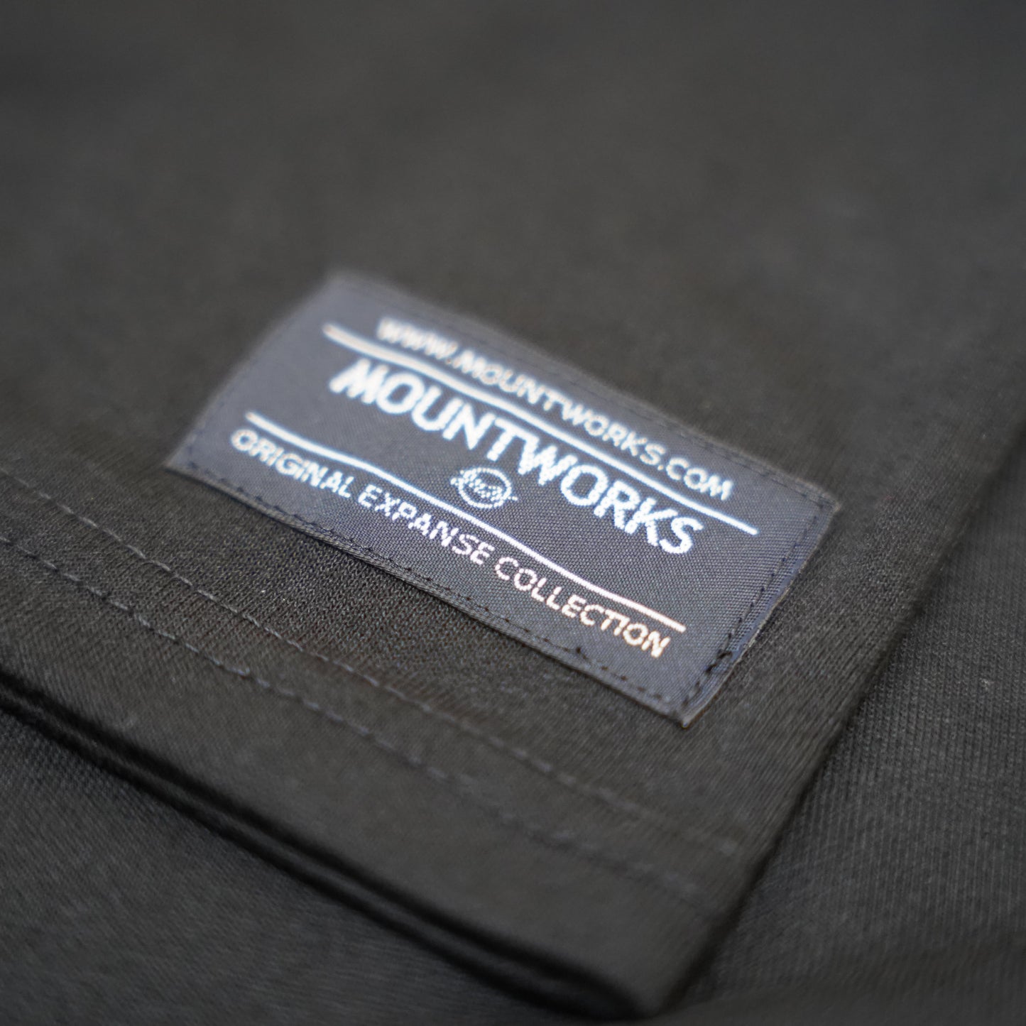 MOUNTWORKS LOGO T-Shirt(BLACK)